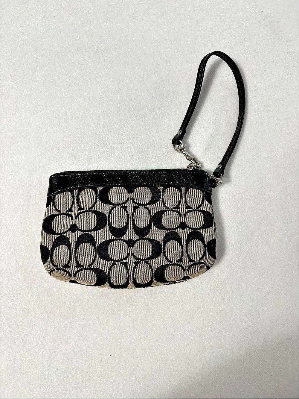 Coach Signature C Pleated Wristlet in Black & Brown